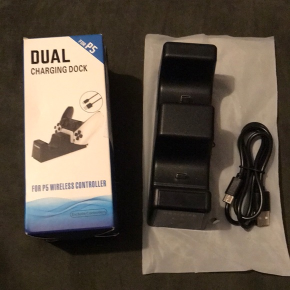 Dual Charging Dock - Picture 1 of 5